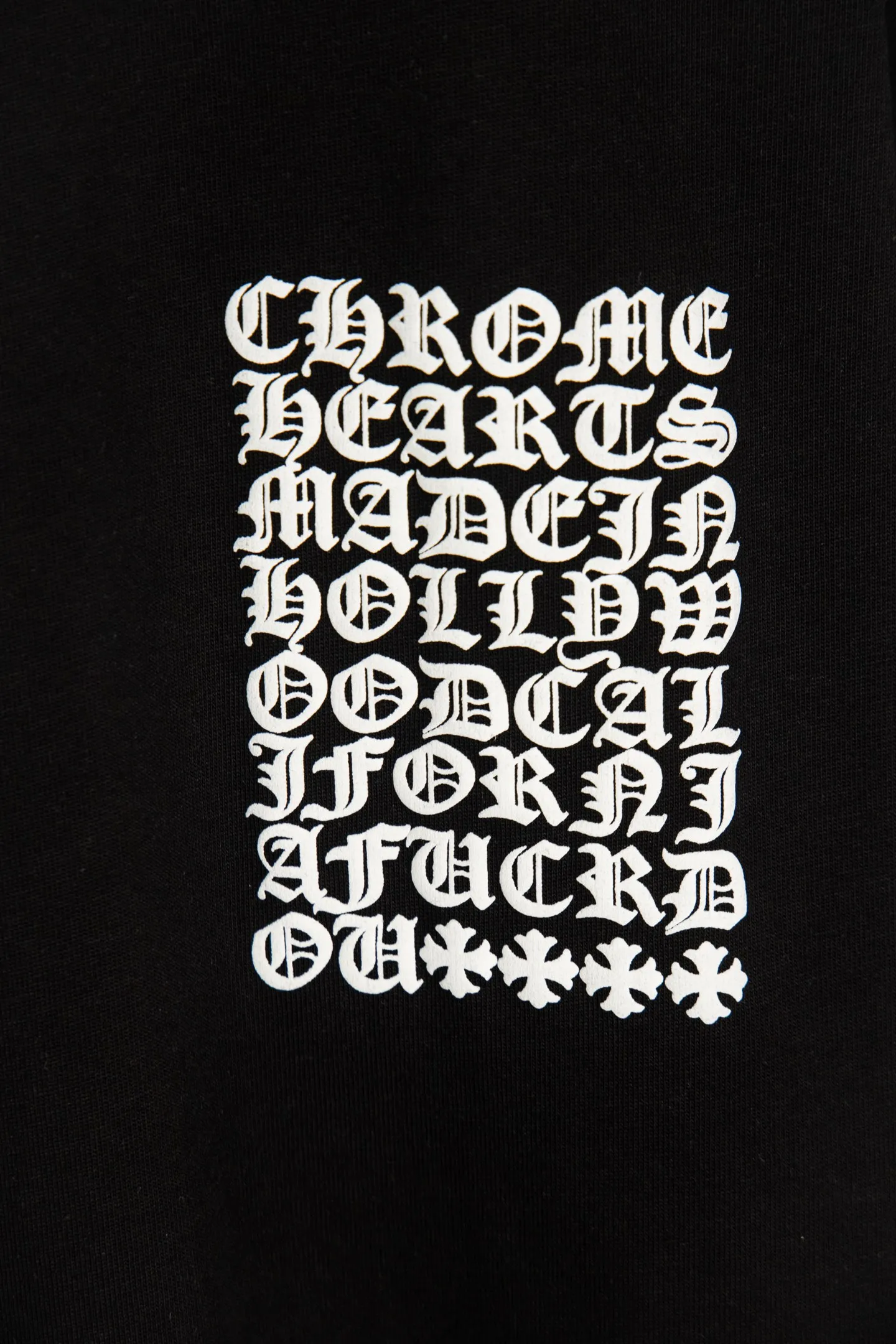 ：Y 100 Chrome Hearts 26ss New Arrival logo T Quality ！ ， ； 、 、 Classic ， ， 。 ， Breathable ， Retro 。 ， 、 ， 、 、 hold ， ， 。 ：Black White Size：S—XL